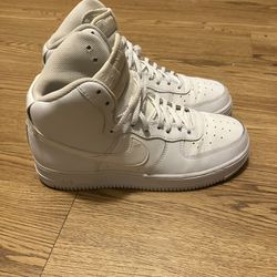 SIZE 7 YOUTH AIR FORCE ONES