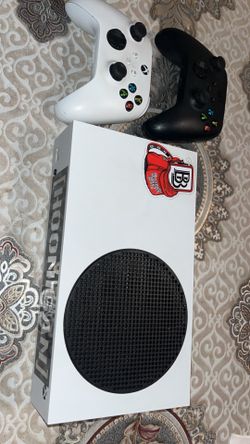XBOX FOR SALE WANT IT GONE.!