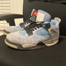 Jordan 4 UNC