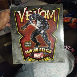 Bowen Venom Statue
