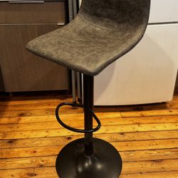 Set of 4 Adjustable Swivel Bar Stools