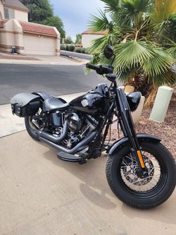 16 Harley Davidson Softail Slim S