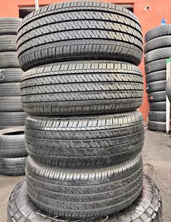 205/55r17 Marca FIRESTONE con 80% de Vida las 4