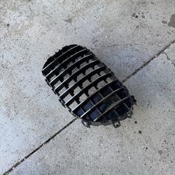 BMW 7 Series Grill Drivers Side . Cheap $20