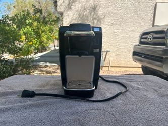 Keurig K-Compact Single Serve Coffee Maker $25 OR BEST OFFER