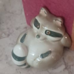 Racoon  Book Ends Very Kool
