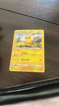 Pikachu Pokémon Card