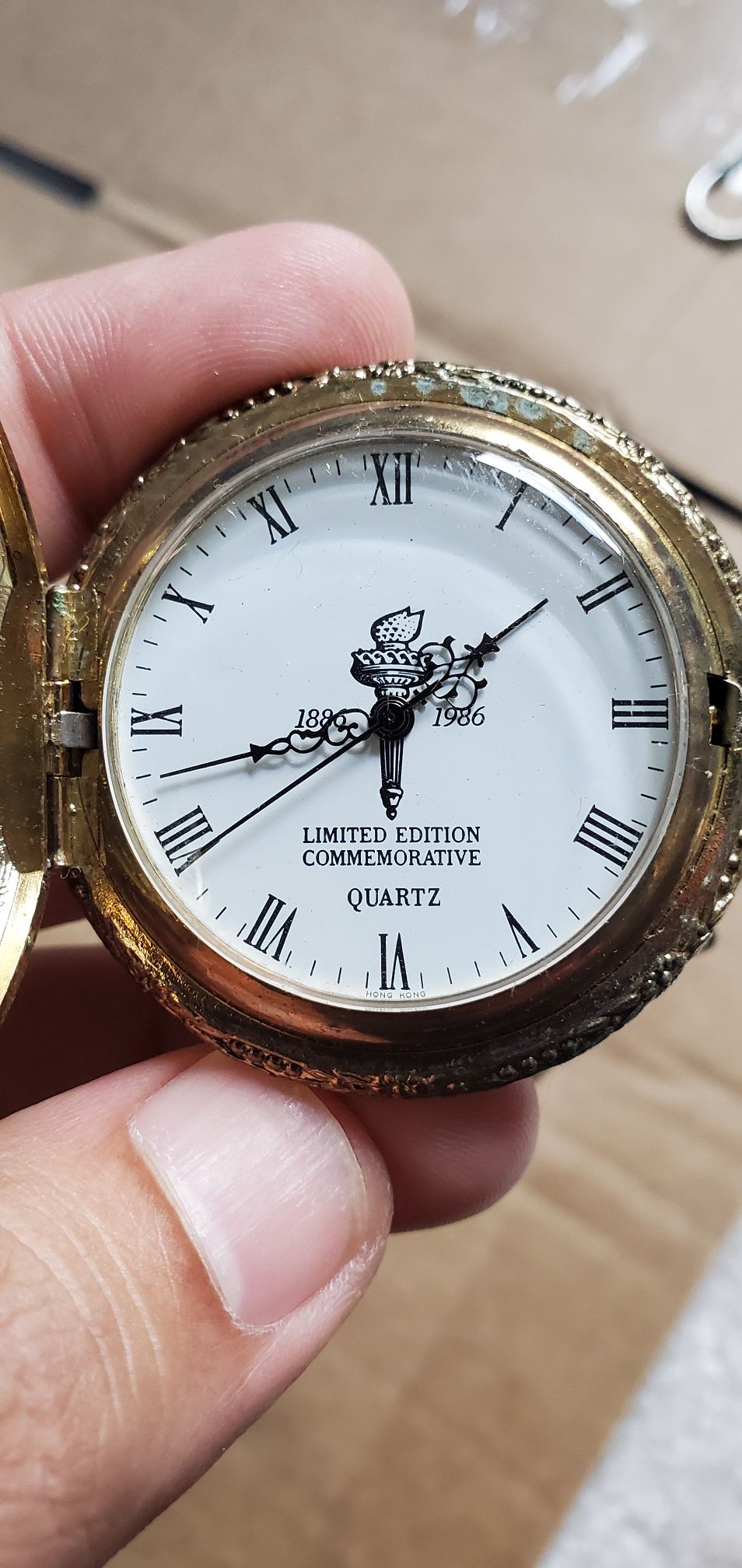 STATUE OF LIBERTY 1886-1986 Limited Edition Commemorative Quartz Pocket Watch