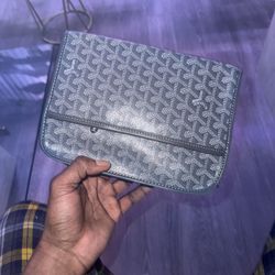 Goyard pouch