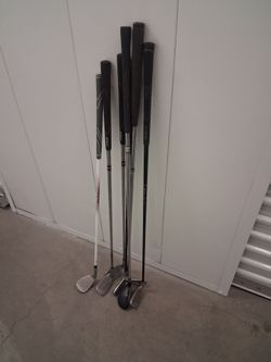 Mix golf clubs $20firm