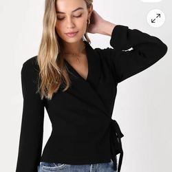 Lulu’s Women’s Black Blazer - Medium