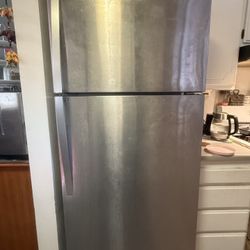 Whirlpool Refrigerator 
