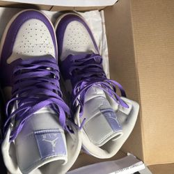 purple air jordan 1 mid 85$