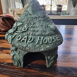 Outdoor Toad House  Decor 12" W X 11" H