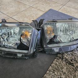 Toyota Tacoma Headlight 