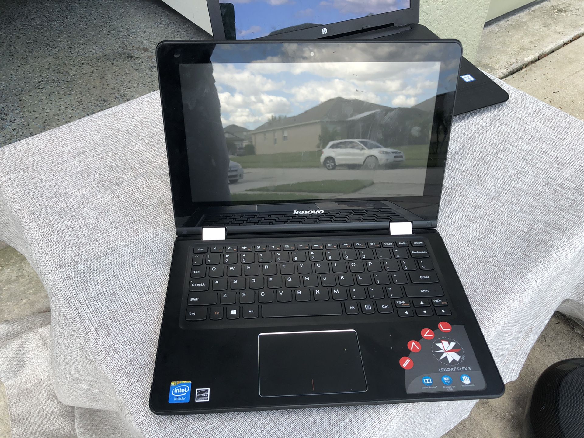 Lenovo Flex 3 / 2-in-1 Touchscreen Laptop