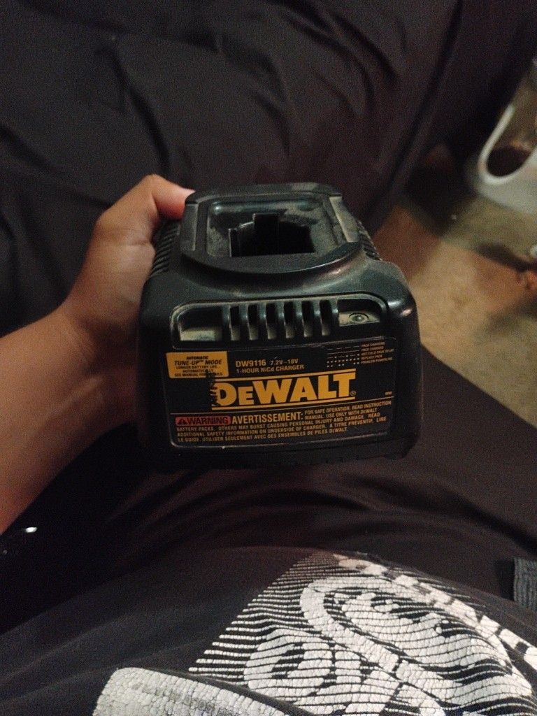 DeWalt Charger