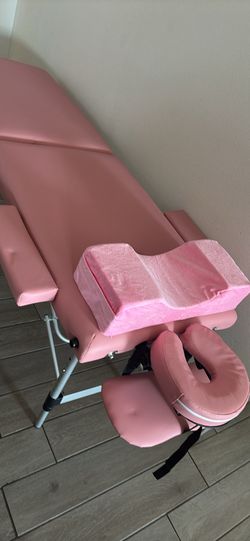 Esthetician adorable pink table🩷
