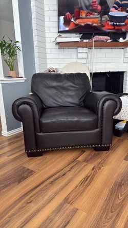 Single sofa