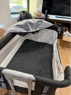 Baby Bassinet/Bedside Sleeper with Mosquito Net – $40
