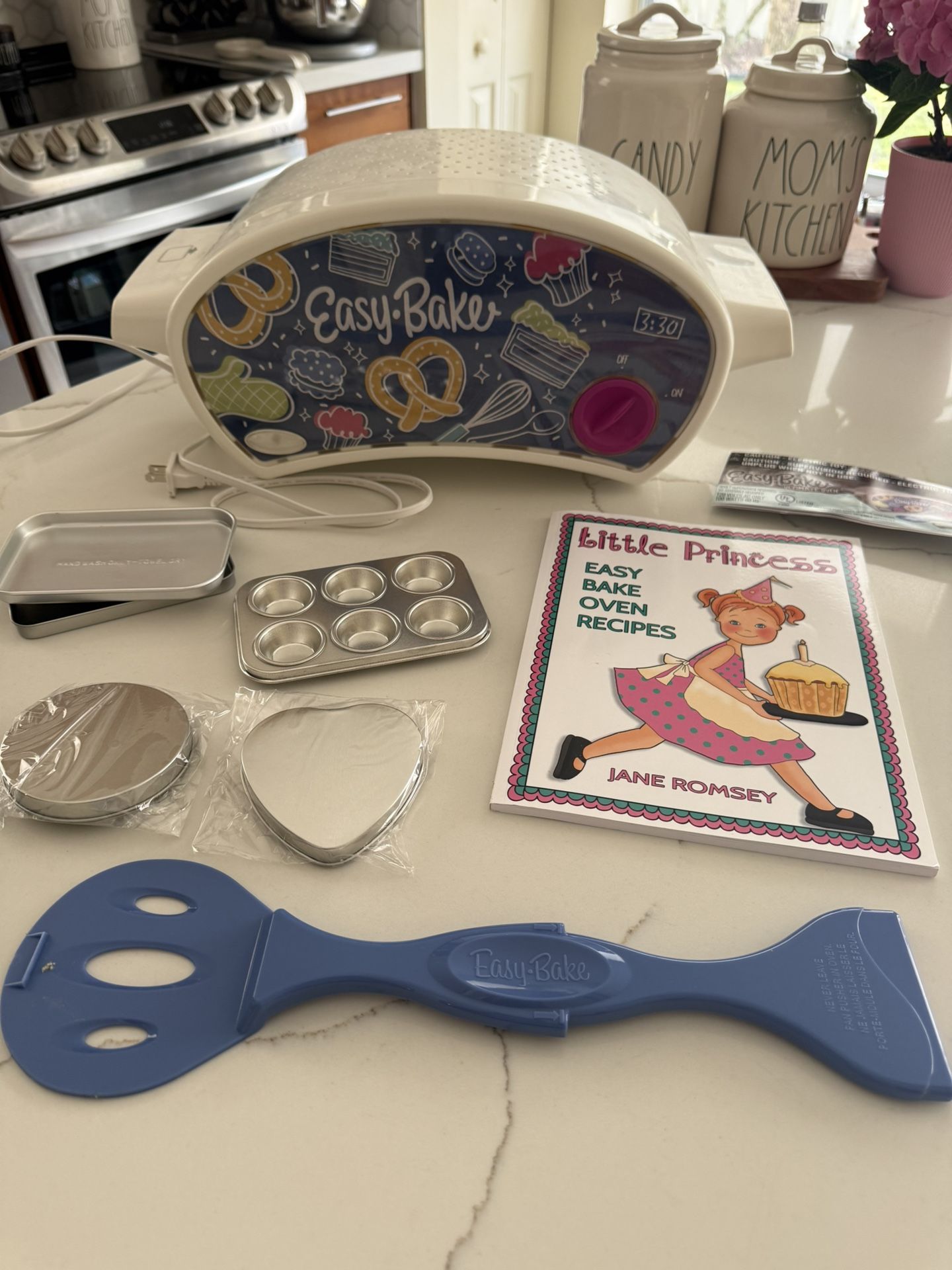 Easy Bake Oven & Accessories