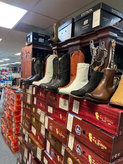 Gran variedad de botas vaqueras para toda la familia