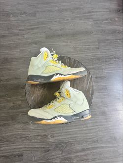 Air Jordan Retro: Jade Horizon 5s (Sz 13)
