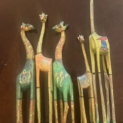 Wooden Hand Painted Giraffe Set Of 5