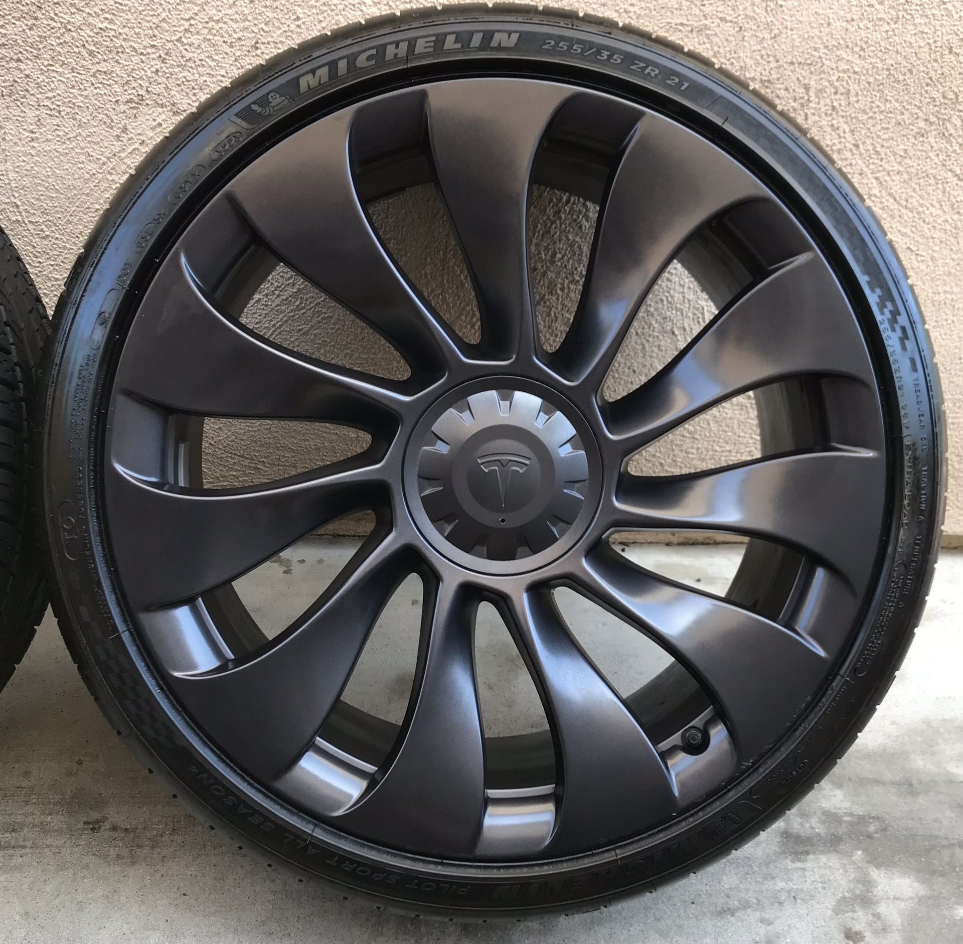 Tesla Model Y Uberturbine 21 inch wheels