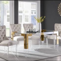 $300 Luxury Brand Crystal Dinning Table Original Price $1700