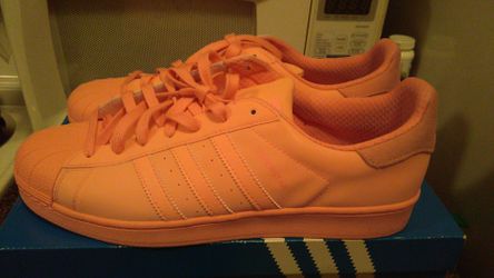 Adidad superstar sneakers peach color great condition size 12/1/2
