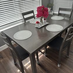 Dining Table With 4 Chairs 