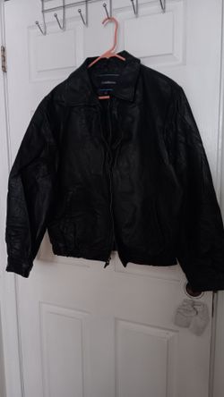 New Men's black Leather jacket..size M
