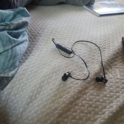 Bluetooth Universal Headphones Excellent Noise Cancelation Great Sound Be Careful These Can Get Really Loud