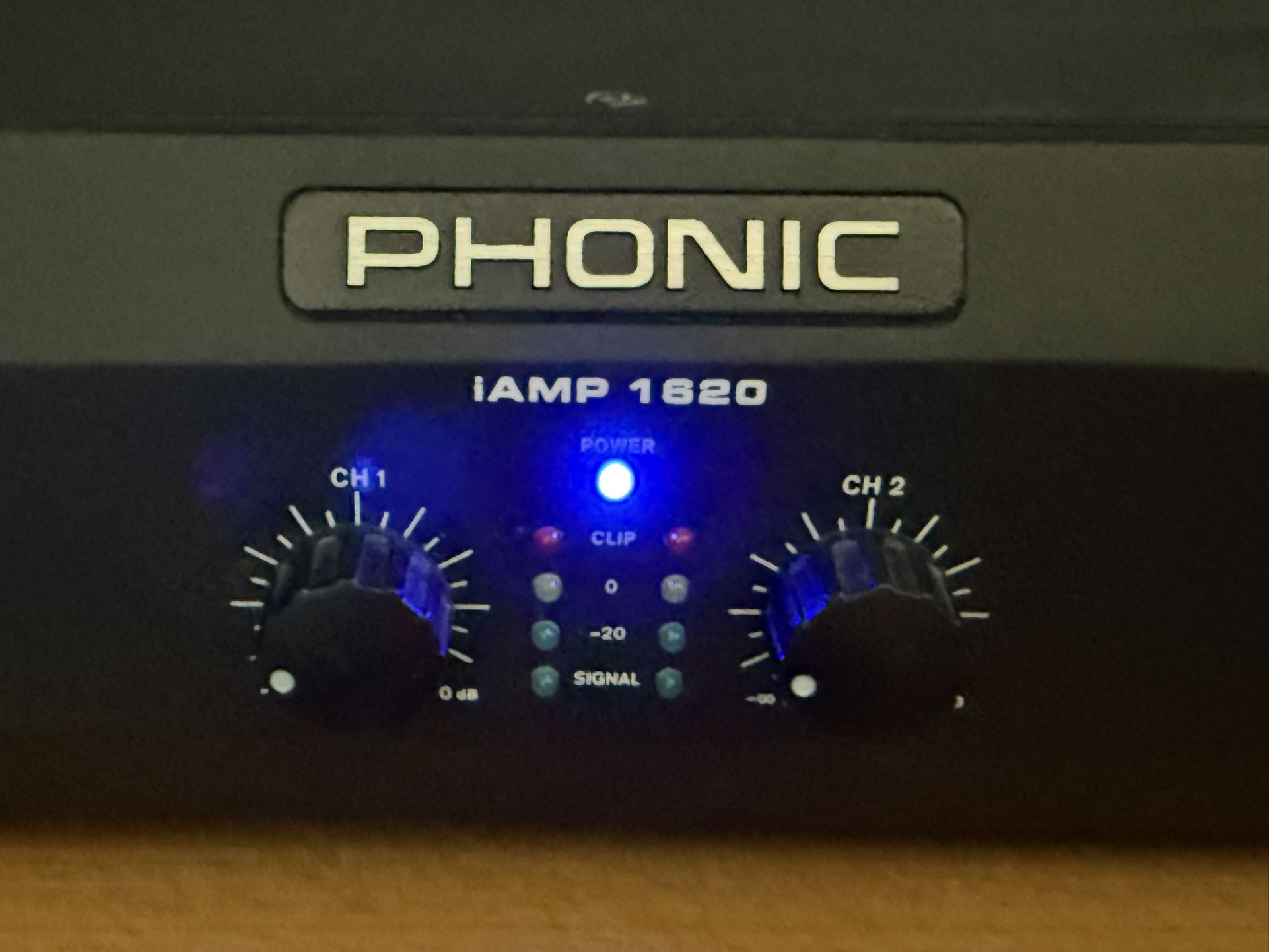 Phonic iAMP 1620 Amplifier