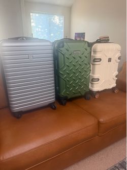 LOT of THREE 20” Carry On Expandable Luggage LIKE NEW!!!