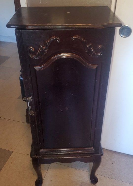 FREE Antique Jewelery Box