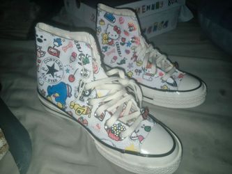 Hello kitty converse new womens 7.5 size 80$$