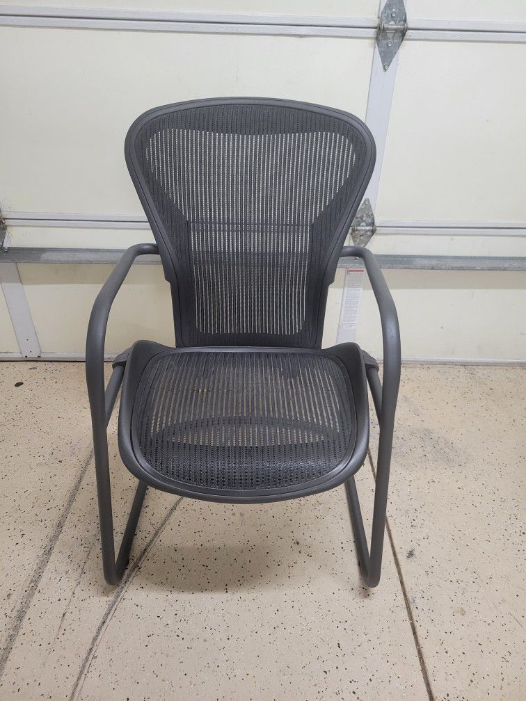 Herman Miller Aeron Size B Side Chair