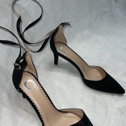 Journee Collection Women’s Luela D'Orsay Glittery Pumps Black Courts, Size US 7M