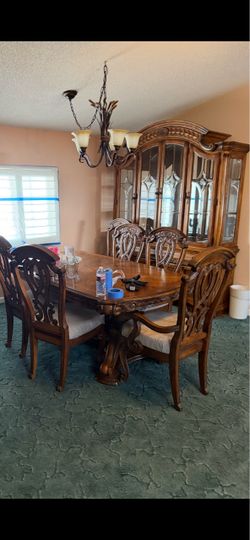 Fabulous Dining Room Ensemble