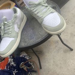 Nike Air Jordan 1 Low SE in the "Seafoam"