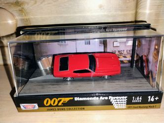 1/64 James Bond 007 "Diamonds Are Forever" Diecast Car Diorama Scene