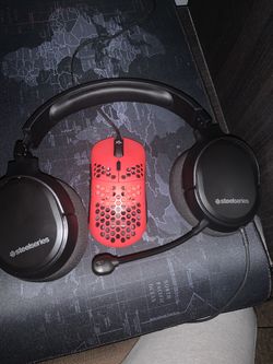 Keyboard and mouse and headset