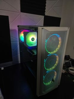 White Gaming PC / Open to trade