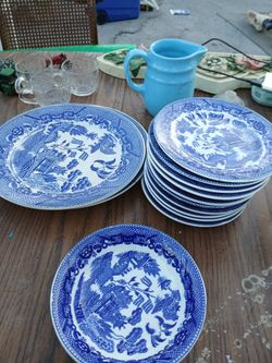 22 PC Blue Willow Collectible Dishes