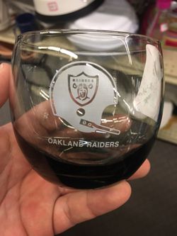 Oakland Raider glass cups (4)