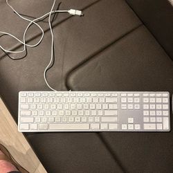 Apple Keyboard 