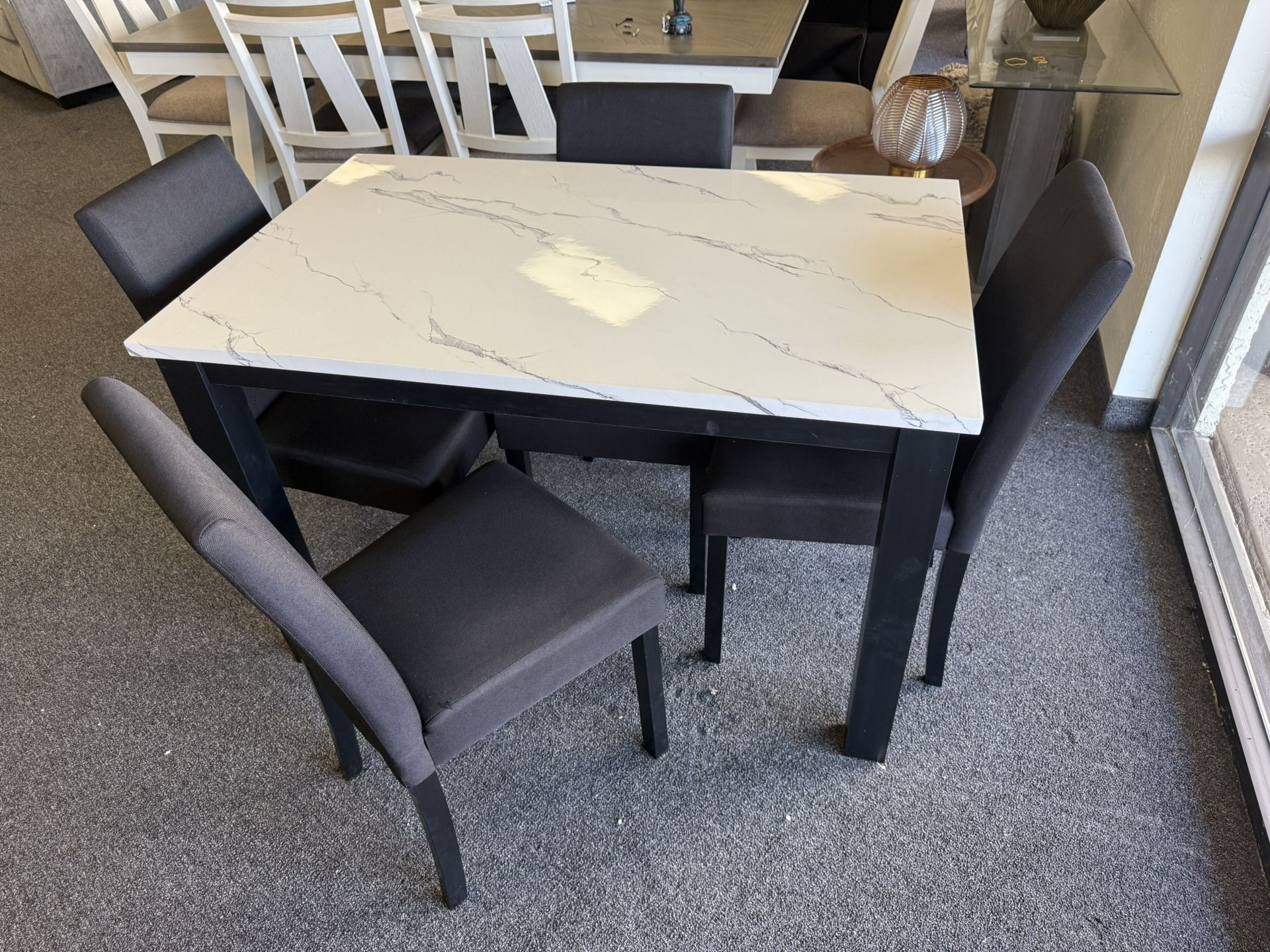 Dining Table With 4 Chairs 