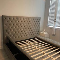 Queen Bed With Storage